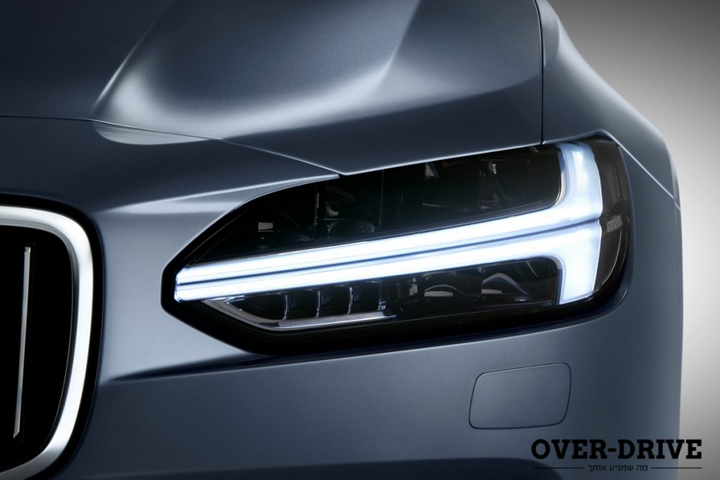 וולוו S90