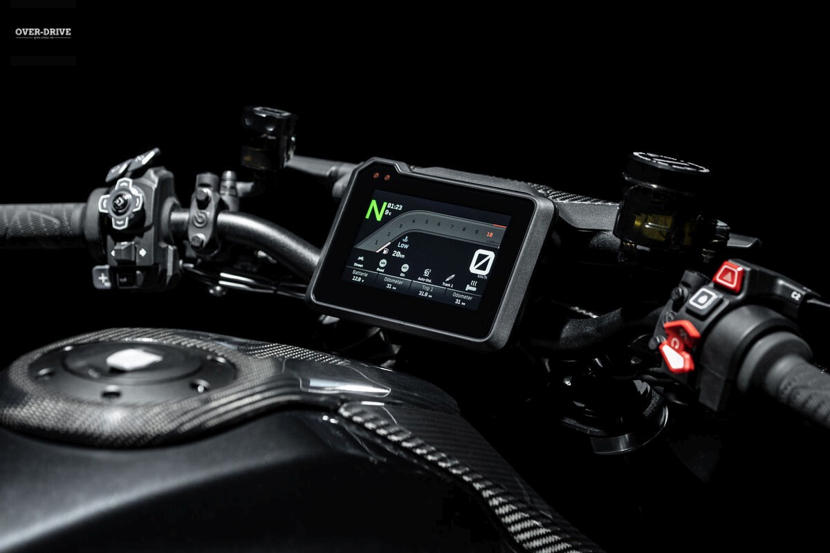 BRABUS 1400 E 2026 11