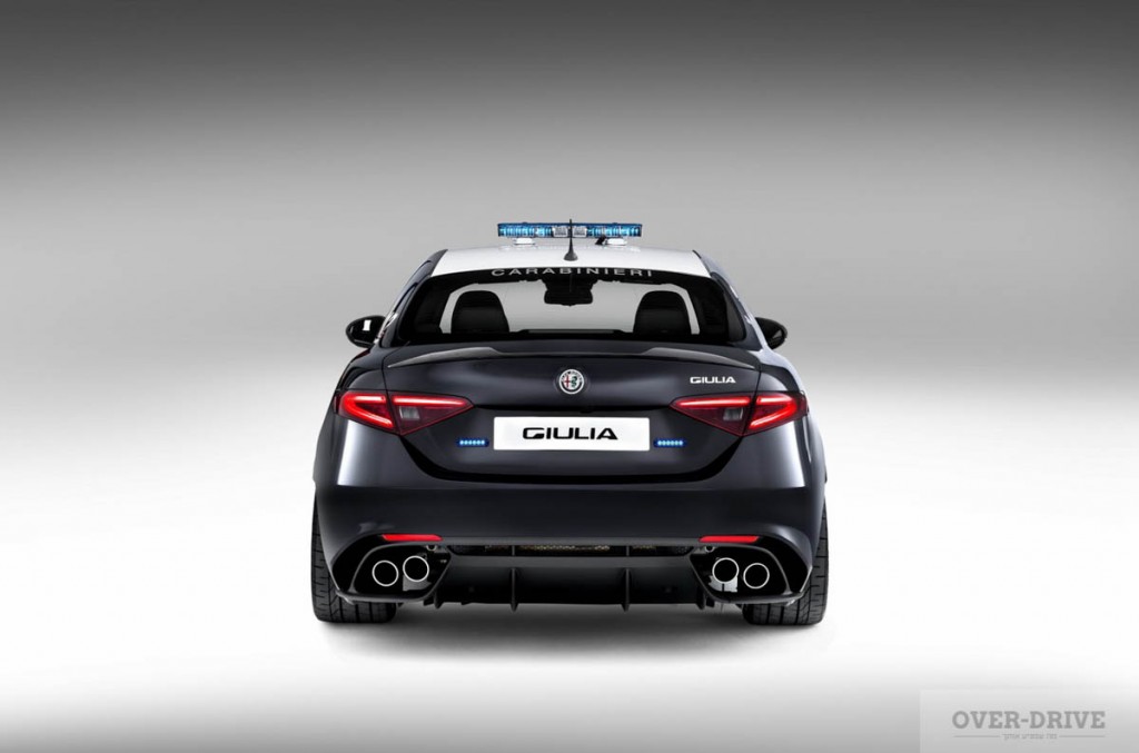 alfa romeo giullia police-5