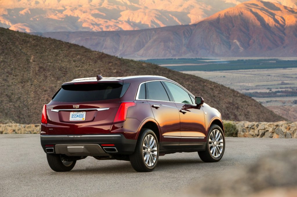 2017-Cadillac-XT5-059