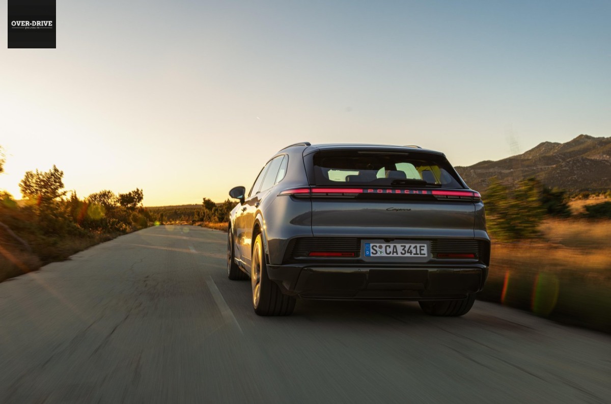 Porche Cayenne EV 2026 21