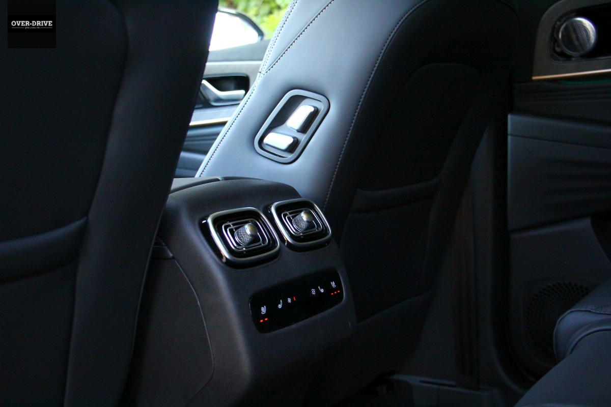 JEACOO 8 PHEV 2025 01