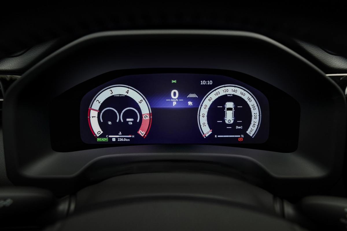 Land crusier 300 hybrid 2026 06