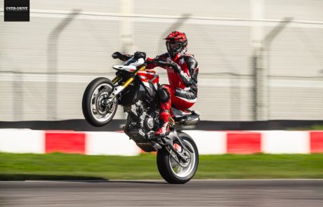 מילאנו 2025: דוקאטי מציגה היפרמוטארד V2