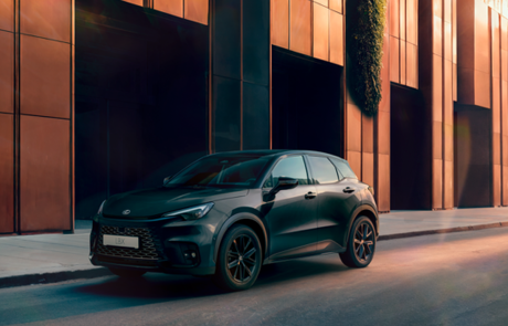 לקסוס LBX בסגנון ספורטיבי