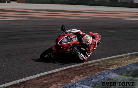 הונדה CBR1000RR – מחדשים את מירוץ החימוש