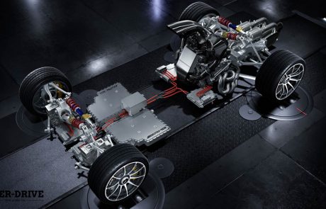 מרצדס פרוג’קט וואן (AMG R50) – מנוע F1 במכונית כביש