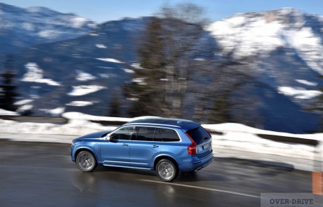 וולוו XC90 T8 נוחתת בישראל: שבעה מושבים ותאוצה ל-100 קמ”ש ב-5.6 שניות…